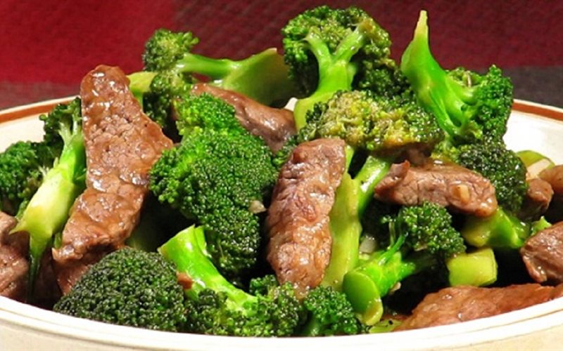 Thit bo xao bong cai xanh
